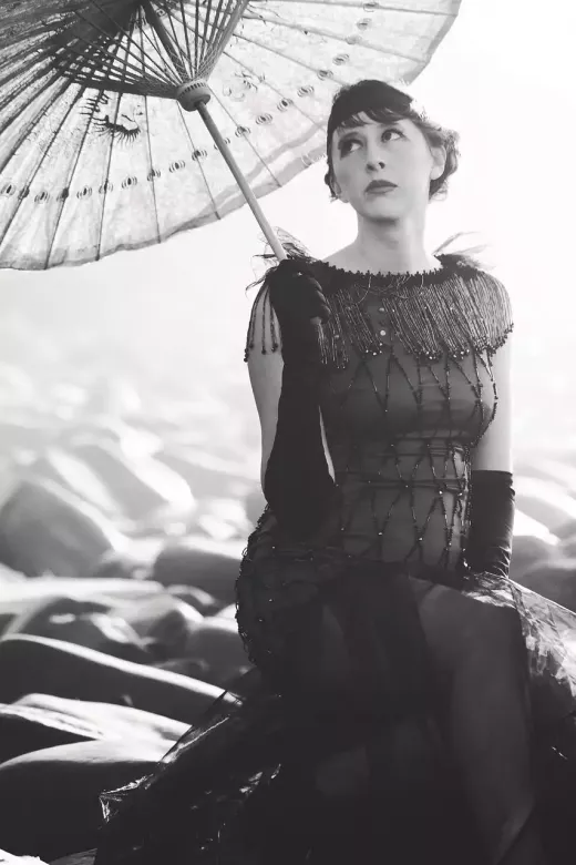 The Flapper Style for 1920s Women